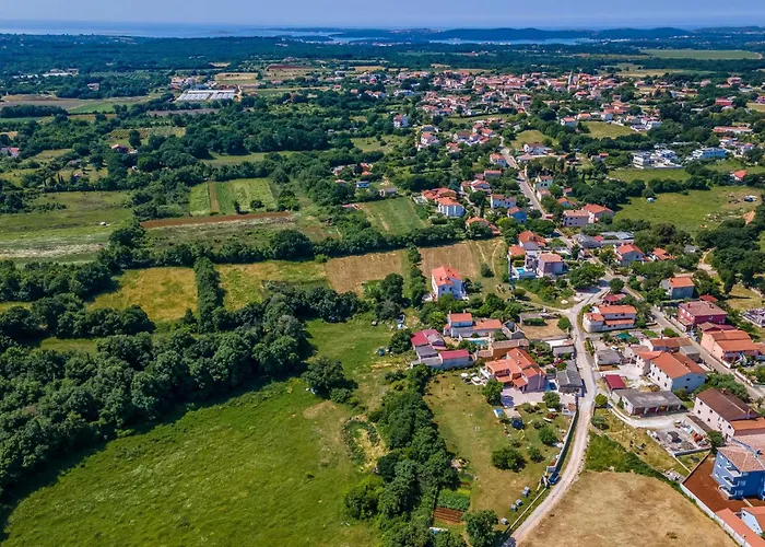 Amazing In With Wifi Apartman Pula