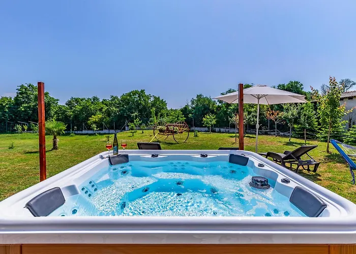 Apartman Amazing In With Wifi Pula