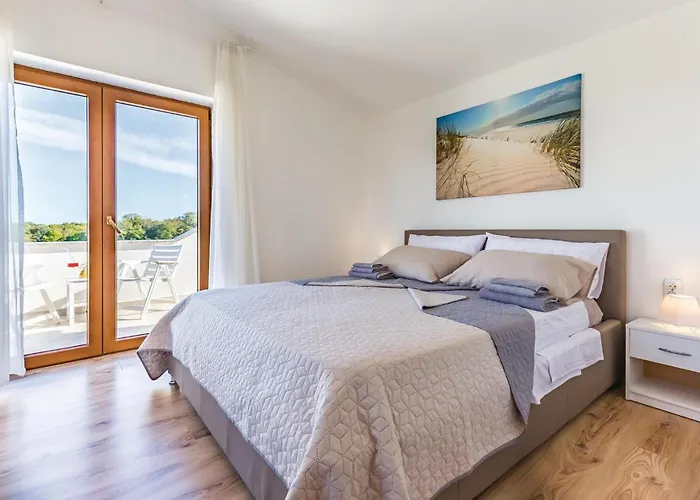 Amazing In With Wifi Apartman Pula
